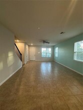 6256 Aralia Ivy Ln in Oakland, FL - Building Photo - Building Photo