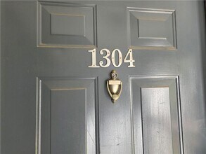 1304 Madison Ln S E in Smyrna, GA - Building Photo - Building Photo