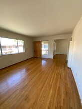 670 Oak Grove Ave, Unit Oak Grove 670 #4 in Menlo Park, CA - Building Photo - Building Photo