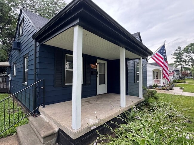 21804 Lange St in St. Clair Shores, MI - Building Photo - Building Photo