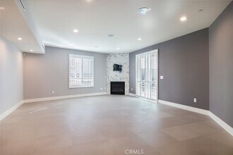 2225 Mira Vista Ave in Montrose, CA - Building Photo - Building Photo