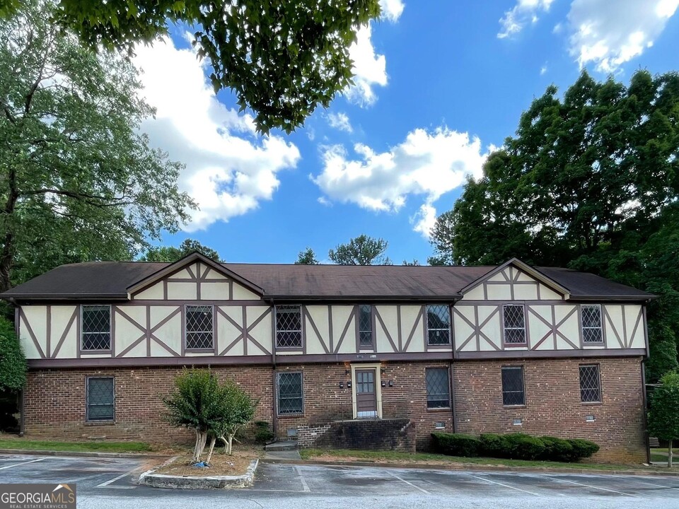 3192 Abbeywood Dr in Decatur, GA - Building Photo