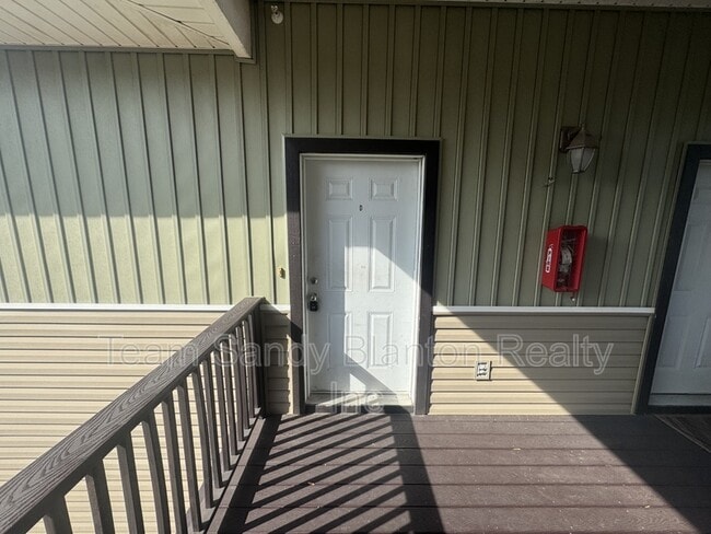 7071 Lake Joanne Dr in Pensacola, FL - Foto de edificio - Building Photo