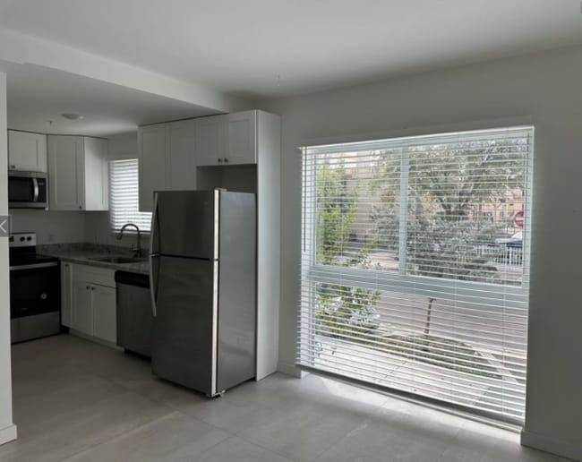 535 SW 5th St in Miami, FL - Building Photo - Building Photo