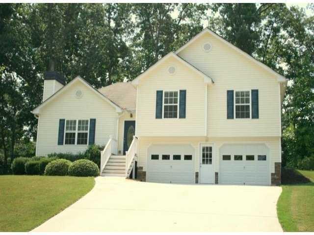 125 Jake Taylor Dr in Acworth, GA - Building Photo