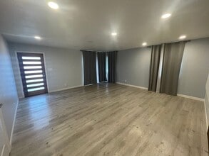 25026 Willimet Way in Hayward, CA - Foto de edificio - Building Photo