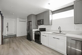 1023 Tremont St in Los Angeles, CA - Building Photo - Building Photo