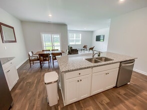 251 N Light Way in Summerville, SC - Building Photo - Building Photo