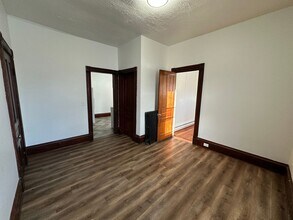 1040 Jackson St NW in Grand Rapids, MI - Building Photo - Building Photo