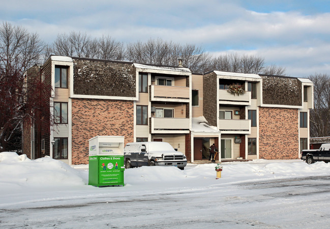 1609 5th St SW in Willmar, MN - Building Photo - Building Photo