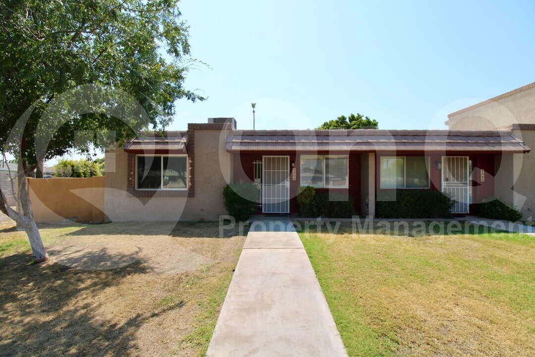 2830 N Granite Reef Rd in Scottsdale, AZ - Building Photo