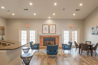 Tuscany Bay Apartments in Lawrenceburg, IN - Building Photo - Interior Photo