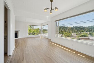14 Ash Ave in Corte Madera, CA - Building Photo - Building Photo