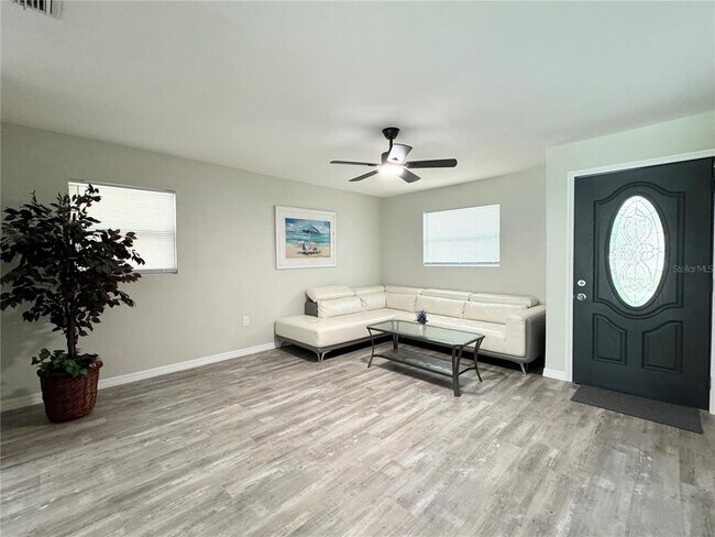 1039 N Missouri Ave in Clearwater, FL - Building Photo - Building Photo