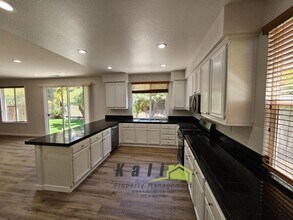 359 Circulo Coronado in Chula Vista, CA - Building Photo - Building Photo