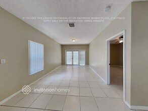 17081 NW 10th St in Pembroke Pines, FL - Foto de edificio - Building Photo