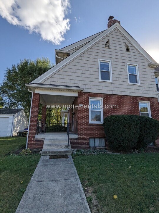 1531-1535-1535 W 1st Ave in Grandview Heights, OH - Building Photo