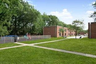 1405 Veterans Hwy in Bristol, PA - Building Photo