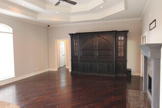 7950 Riviera Ct in Beaumont, TX - Building Photo - Building Photo