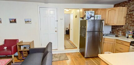 4 Symphony Rd, Unit B in Boston, MA - Foto de edificio - Building Photo