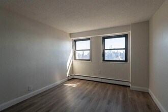 5701 JFK Blvd E in West New York, NJ - Building Photo - Building Photo