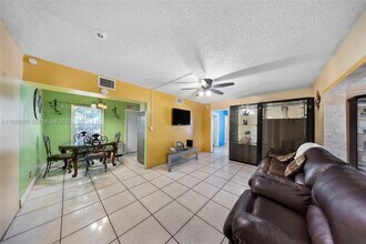 526 S 28th Ave in Hollywood, FL - Building Photo - Building Photo