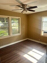 406 Osage St in West Orange, TX - Building Photo - Building Photo