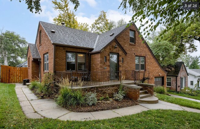 2115 S 61st St in Omaha, NE - Building Photo - Building Photo