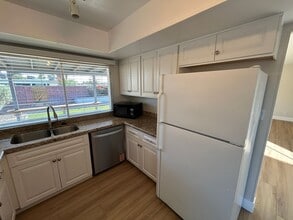 8601 E Orange Blossom Ln in Scottsdale, AZ - Building Photo - Building Photo