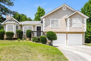 6763 Creek Valley Way in Douglasville, GA - Building Photo