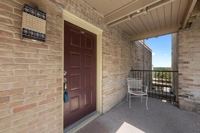 3431 N Hills Dr in Austin, TX - Building Photo - Building Photo