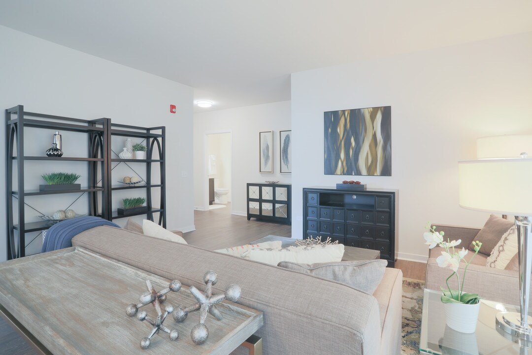 Reserve at Prairie Centre in St. Charles, IL - Foto de edificio