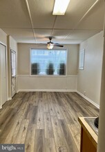 10 Royal St SE-Unit -A in Leesburg, VA - Foto de edificio - Building Photo