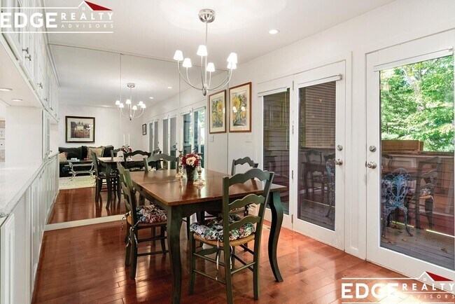 241 Perkins St, Unit E101 in Boston, MA - Foto de edificio - Building Photo