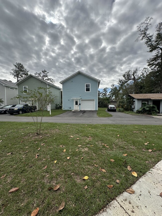 758 Parklawn St in Tallahassee, FL - Foto de edificio - Building Photo