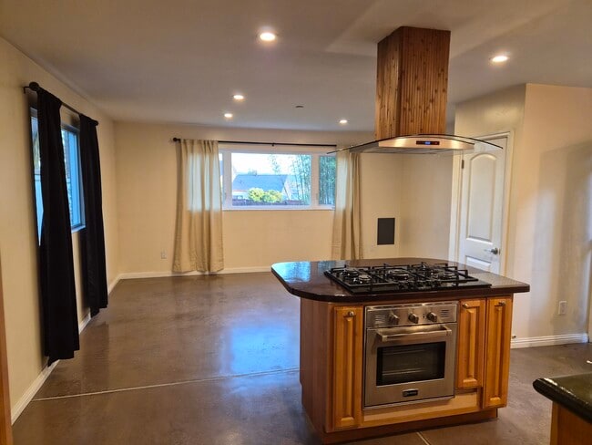 3 Gonzales St, Unit A