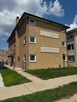 8228 W Walsh Ln in River Grove, IL - Building Photo