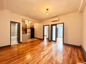 52 Monitor St in Brooklyn, NY - Building Photo