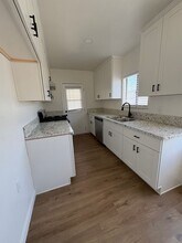426 S Orange Ave in Azusa, CA - Building Photo - Building Photo