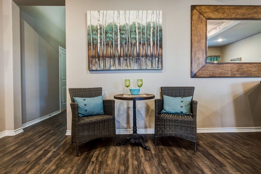 411 Kate in College Station, TX - Building Photo