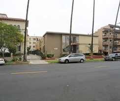 430 S Mariposa Ave Apartments