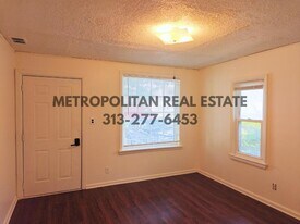5689 Cornell St in Dearborn Heights, MI - Building Photo