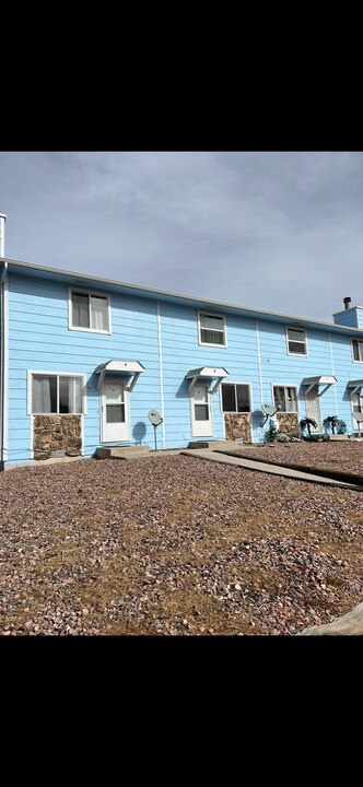 6710 Pahokee Ct, Unit APT A in Colorado Springs, CO - Foto de edificio