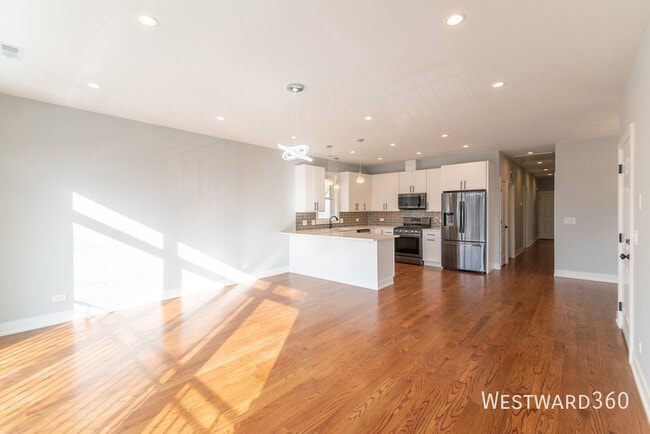 3461 N Oconto Ave in Chicago, IL - Building Photo - Building Photo