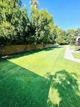 1435 E Saginaw Way in Fresno, CA - Foto de edificio - Building Photo