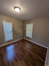 207 E Park St in Pittsburg, KS - Building Photo - Building Photo