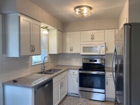 874 Kirk Dr SE in Grand Rapids, MI - Building Photo