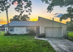 7410 Orangeview Cir in Lakeland, FL - Building Photo