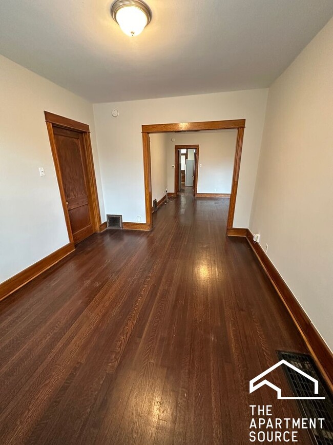 2733 N Francisco Ave, Unit 1 in Chicago, IL - Foto de edificio - Building Photo