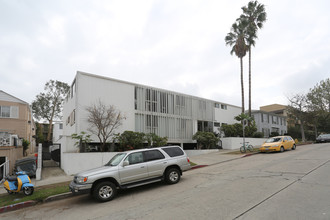 10966 Roebling Ave in Los Angeles, CA - Building Photo - Building Photo